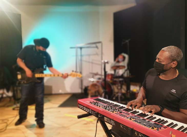 Nouveaux stages d'accès intensif Musique de 20h Nouveaux stages d'accès intensif Musique de 20h