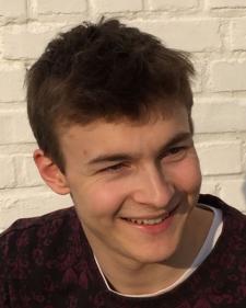 Découvrez le portrait d'Adrien d'Hose, étudiant de troisième année de la formation d'acteur, qui termine brillamment son parcours dans l'école. Découvrez le portrait d'Adrien d'Hose, étudiant de troisième année de la formation d'acteur, qui termine brillamment son parcours dans l'école.