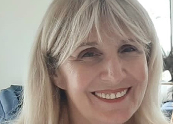 Portrait d'Hélène Theunissen, professeur au Cours Florent Bruxelles Portrait d'Hélène Theunissen, professeur au Cours Florent Bruxelles