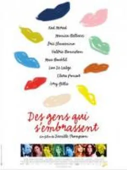 Des gens qui s'embrassent