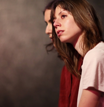 Faire une école d’art dramatique: un voyage entre opportunités et défis