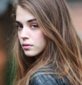 Portrait d'Alice Isaaz