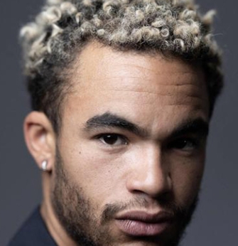 Portrait de Théo Christine