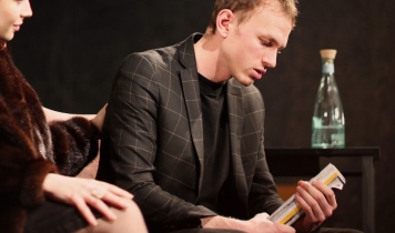 Stage acting in english